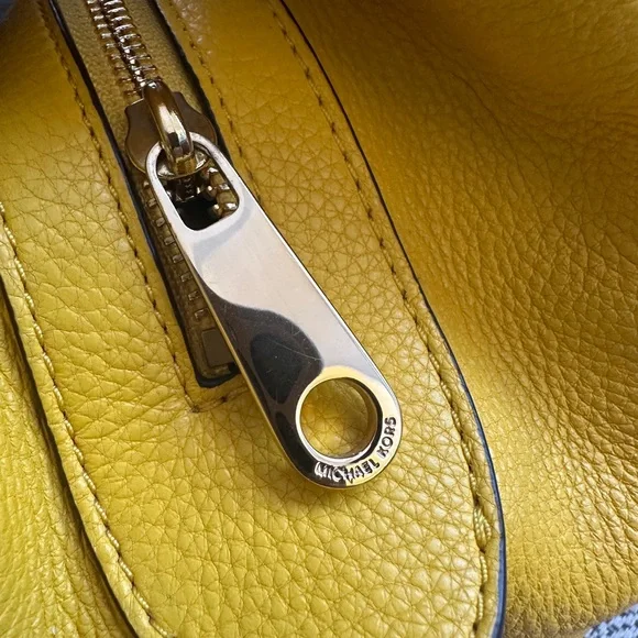 Michael Kors Bright Yellow Shoulder Bag - Picture 5 of 11